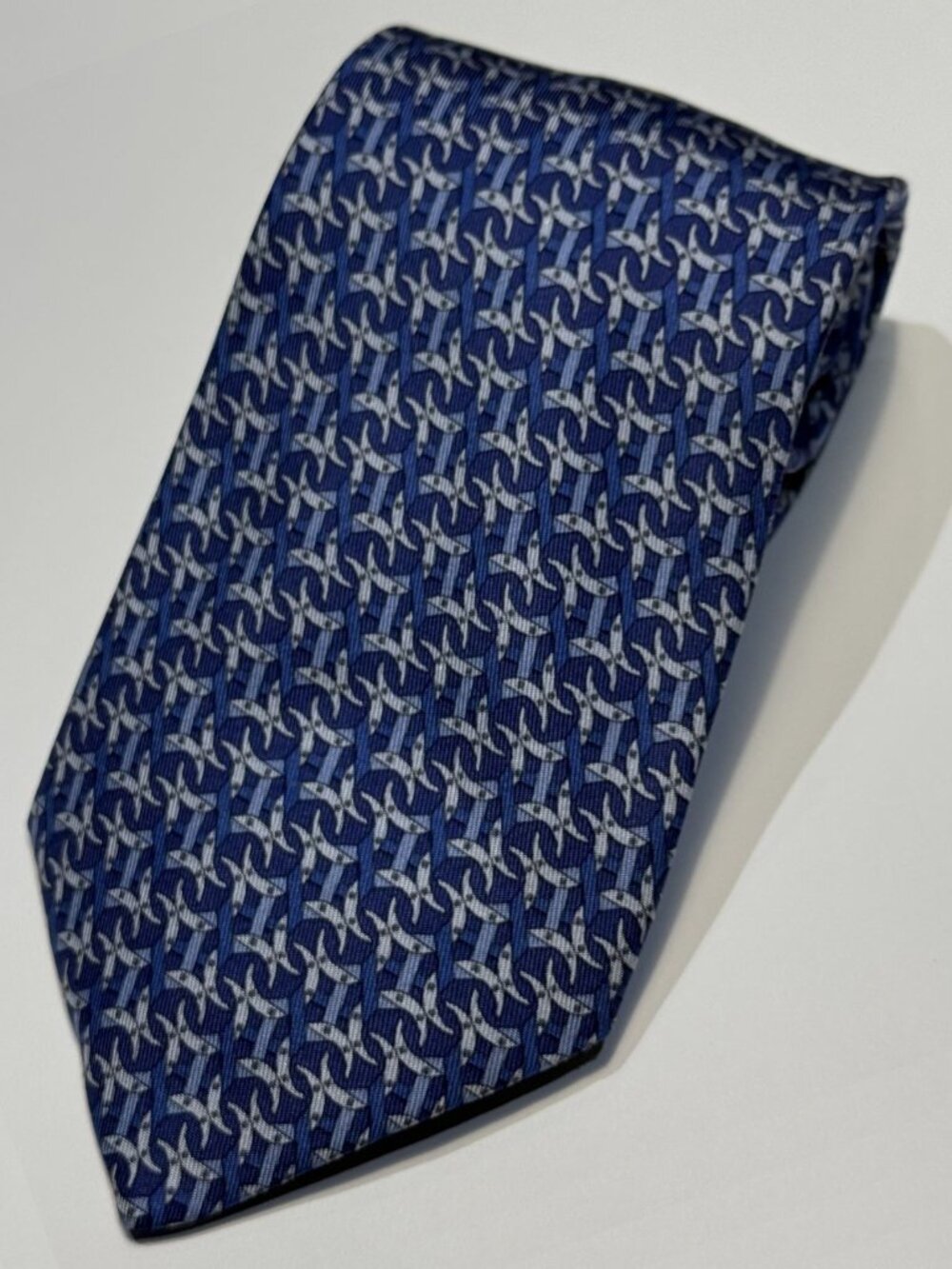 HERMES Blue Horseshoes Pattern Print Silk Tie